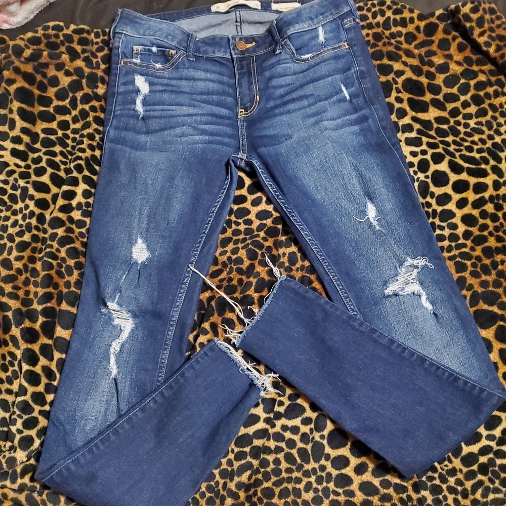 Hollister Jeans - Picture 2 of 4